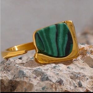 RETRO Geometric Stone Gold Plated Ring
